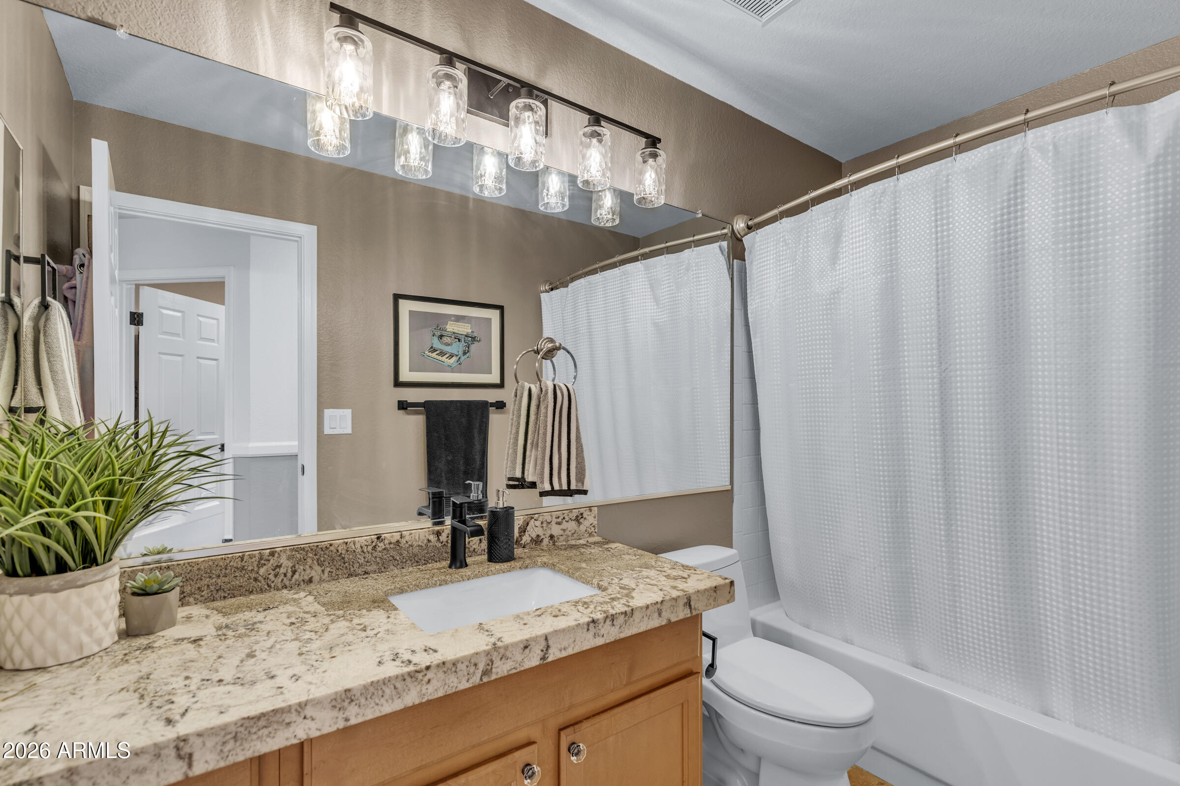 2747 East Desert Trumpet Road Phoenix, AZ 85048 - Photo 22 of 48 Hall bathroom