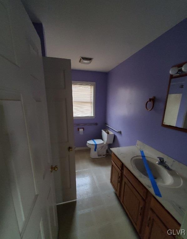5535 Cetronia Road Allentown, PA 18104 - Photo 9 of 15 a bed room with furniture and a window