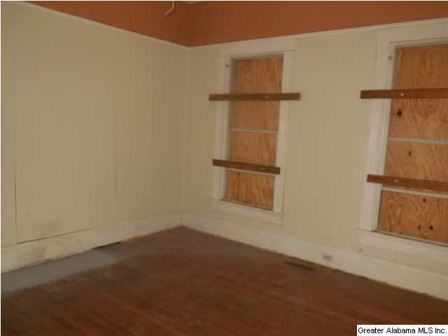137 57th Street South Birmingham, AL 35212 - Photo 6 of 13