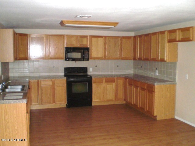 5647 West Hatcher Road Glendale, AZ 85302 - Photo 16 of 44 023-357726 kitchen wide view