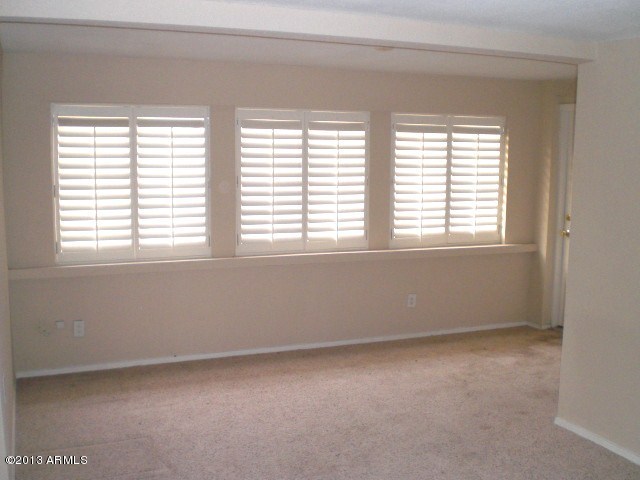 5647 West Hatcher Road Glendale, AZ 85302 - Photo 20 of 44 023-357726 family room