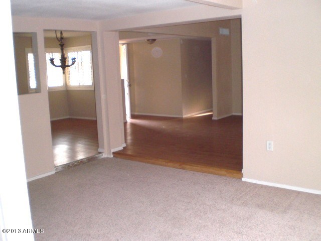 5647 West Hatcher Road Glendale, AZ 85302 - Photo 21 of 44 023-357726 fmily room pic 2