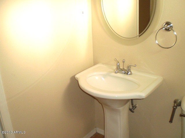 5647 West Hatcher Road Glendale, AZ 85302 - Photo 22 of 44 023-357726 bath 1 pedestal sink