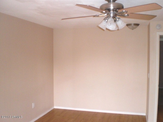 5647 West Hatcher Road Glendale, AZ 85302 - Photo 32 of 44 023-357726 master bedroom