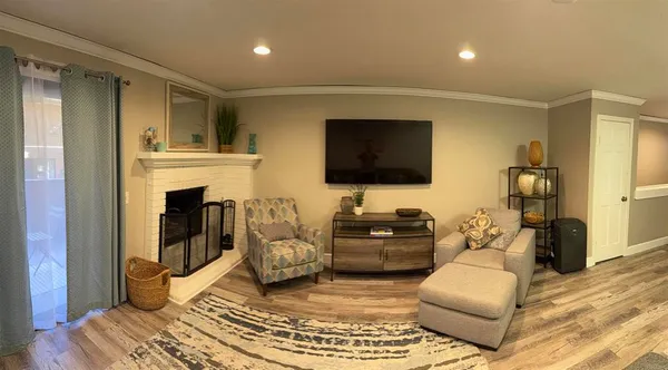 $3,700 | 8840 Villa La Jolla Drive, La Jolla, CA 92037