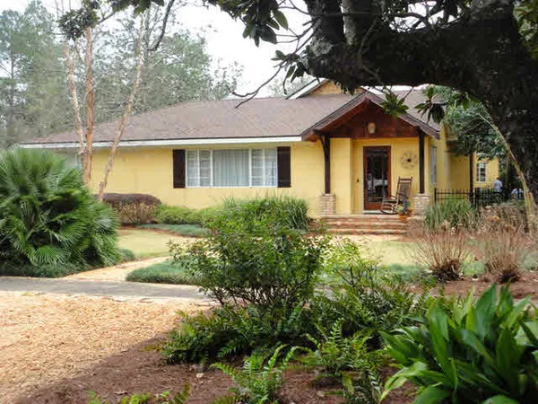 $2,500 | 764 Coleman Avenue, Fairhope, AL 36532
