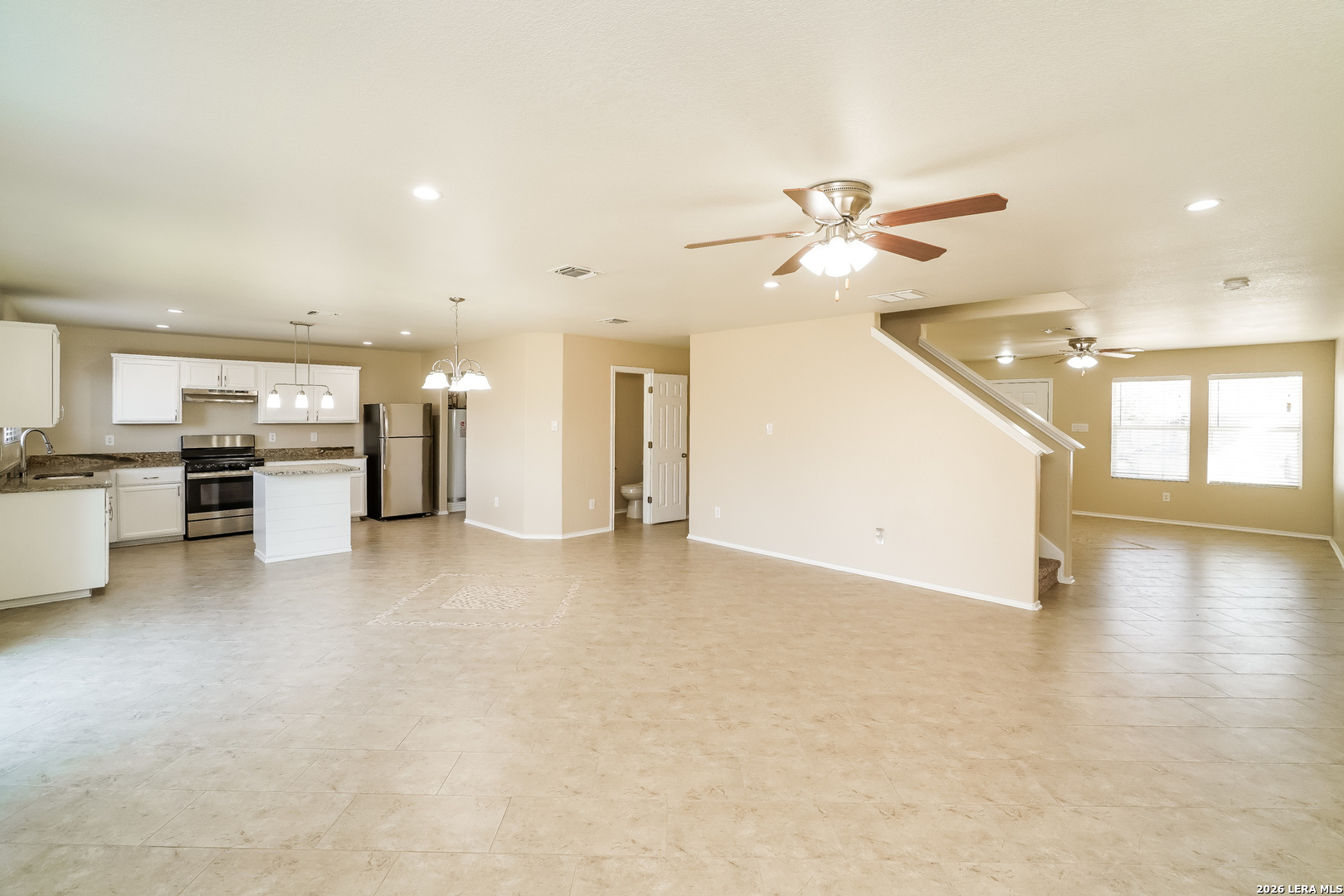 3947 Key W Way Converse, TX 78109 - Photo 4 of 15