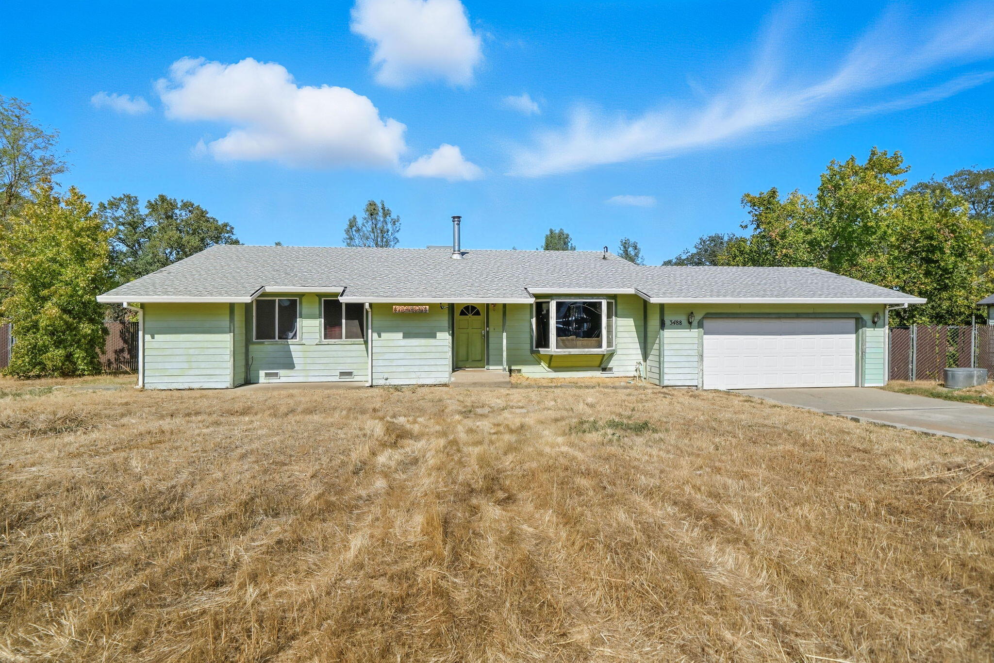 3488 Oasis Road Redding, CA 96003 - Photo 3 of 41 3-web-or-mls-IMG-03