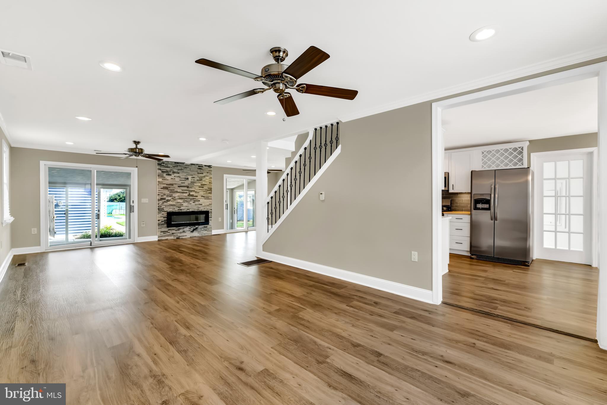 8150 Bullneck Road Dundalk, MD 21222 - Photo 6 of 27 Light Filled Great Room