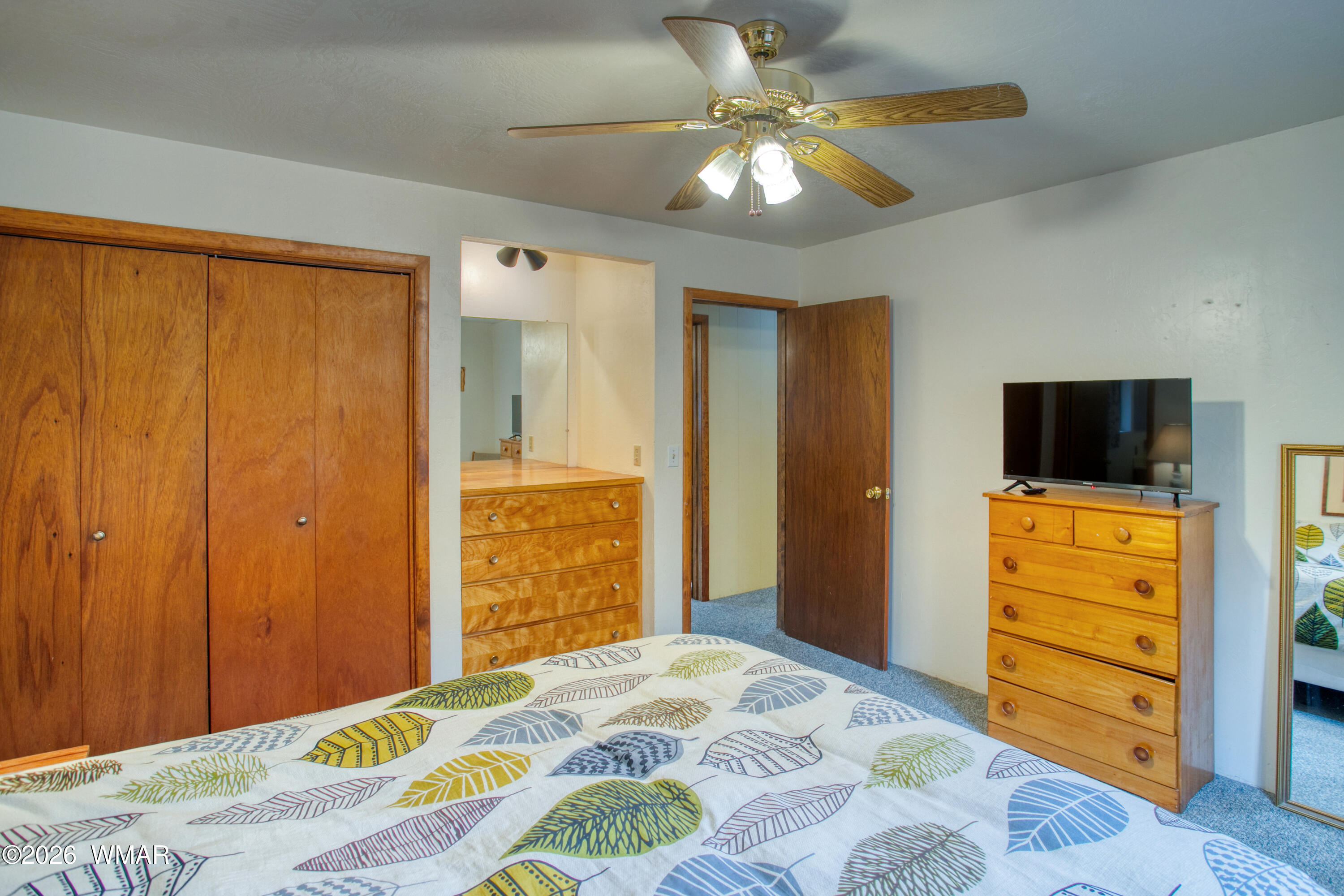 2899 Gooseberry Road Pinetop, AZ 85935 - Photo 11 of 17 Master bedroom 2
