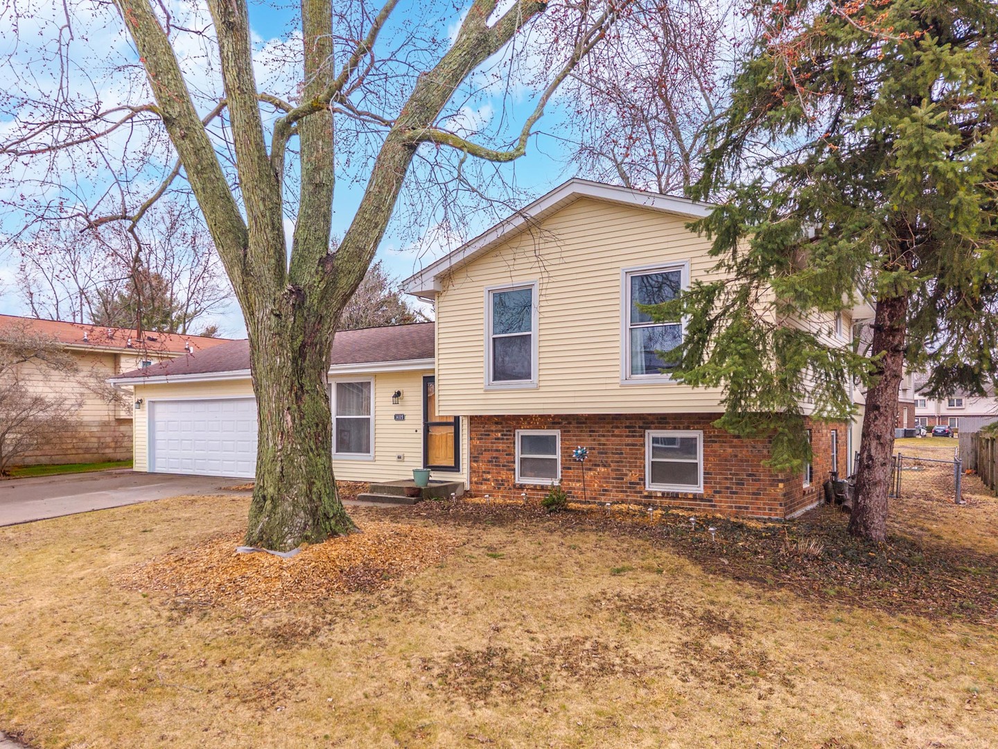 1409 Hanson Drive Normal, IL 61761 - Photo 1 of 42