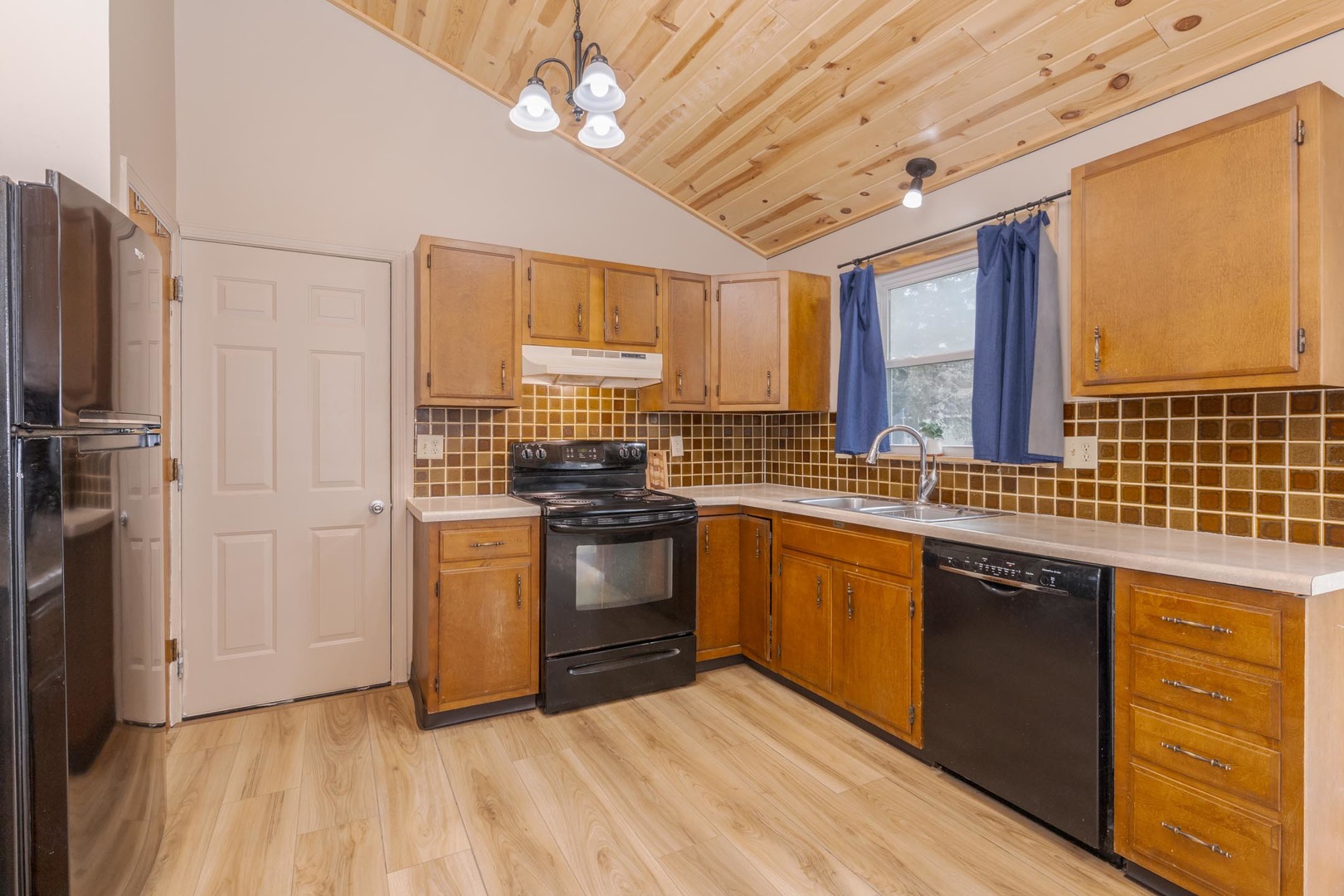 1409 Hanson Drive Normal, IL 61761 - Photo 8 of 42