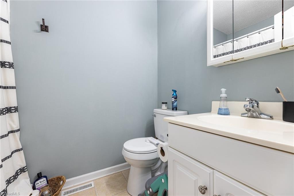 235 Eldora Road Ararat, NC 27007 - Photo 17 of 28 Gallery Image 17