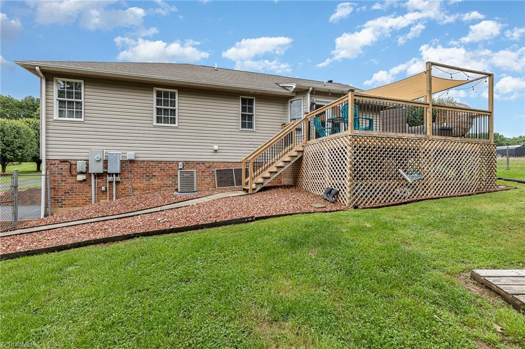 235 Eldora Road Ararat, NC 27007 - Photo 27 of 28 Gallery Image 27