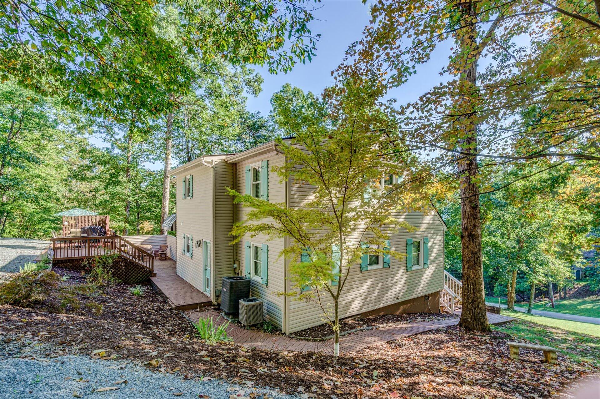 772 Skyview Road Salem, VA 24153 - Photo 36 of 41 a view of a small house in the forest