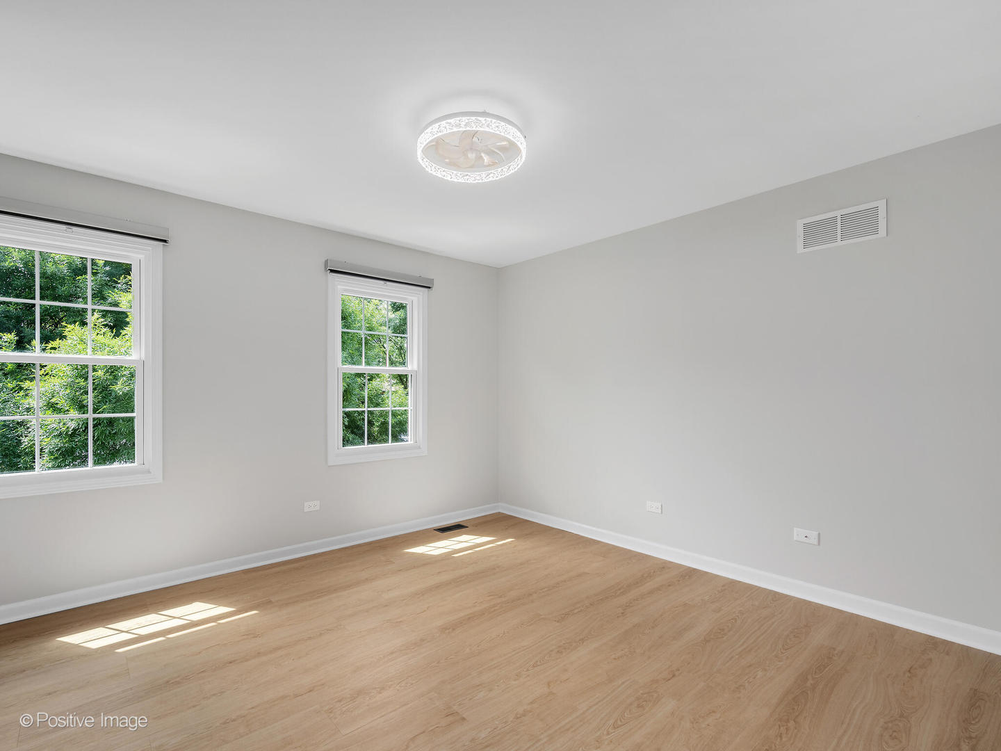 805 Potomac Avenue Naperville, IL 60565 - Photo 25 of 38 an empty room with a window