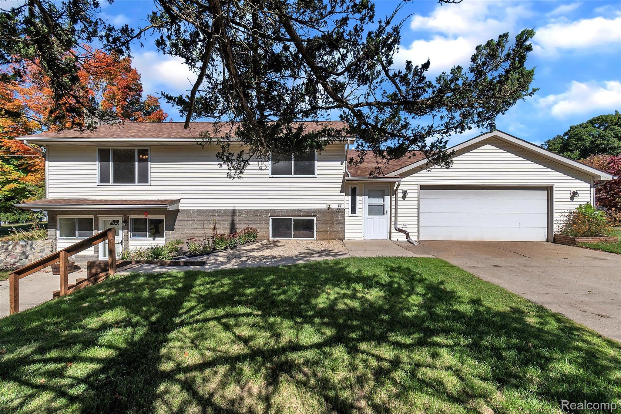 1340 Mower Road Pinckney, MI 48169 - Photo 3 of 54 Gallery Image 3