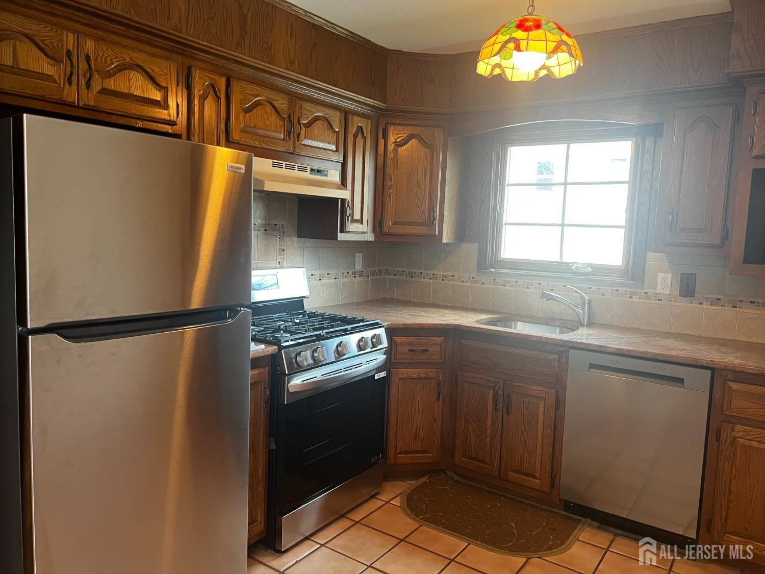 43 Lydia Lane Edison, NJ 08817 - Photo 18 of 29