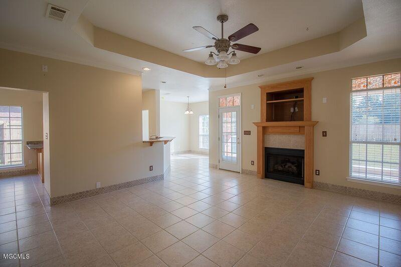 8921 Spring Avenue Ocean Springs, MS 39564 - Photo 4 of 18 8921%20Spring%20Ave-100_preview
