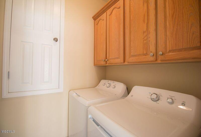 8921 Spring Avenue Ocean Springs, MS 39564 - Photo 9 of 18 8921%20Spring%20Ave-105_preview