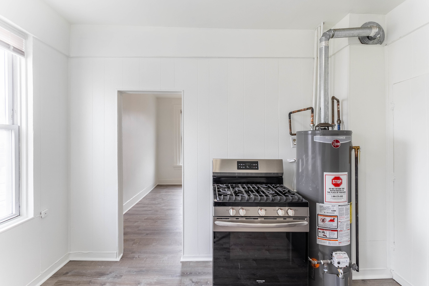 1115 West 17th Street, Unit 2R Chicago, IL 60608 - Photo 8 of 11