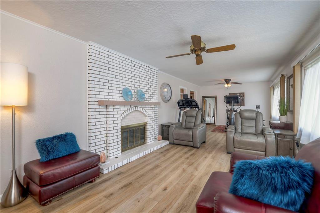 6215 Longview Road Kansas City, MO 64134 - Photo 10 of 40