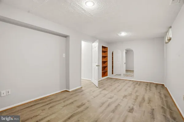 $2,800 | 7727 Eagles Head Court, Rockville, MD 20855
