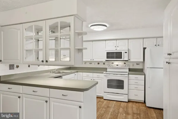 $2,800 | 7727 Eagles Head Court, Rockville, MD 20855