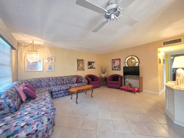 $1,900 | 719 Flanders O, Delray Beach, FL 33484