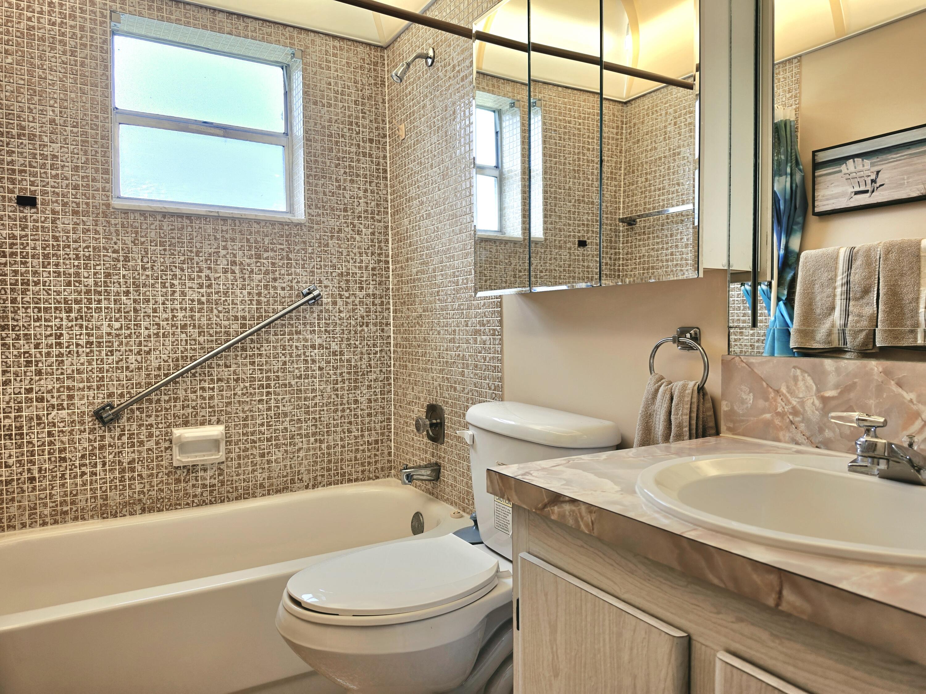 719 Flanders O Delray Beach, FL 33484 - Photo 11 of 22 20260426_135603