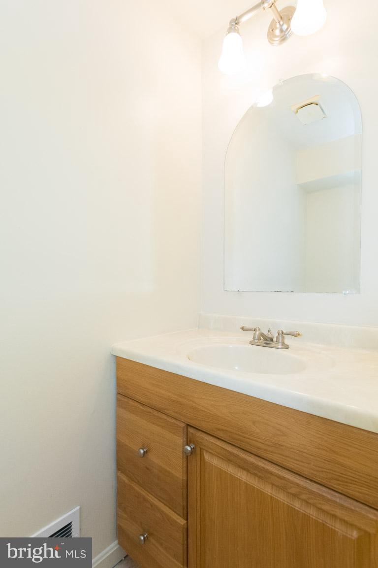 13006 Country Ridge Drive Germantown, MD 20874 - Photo 11 of 25 Half Bath on main level