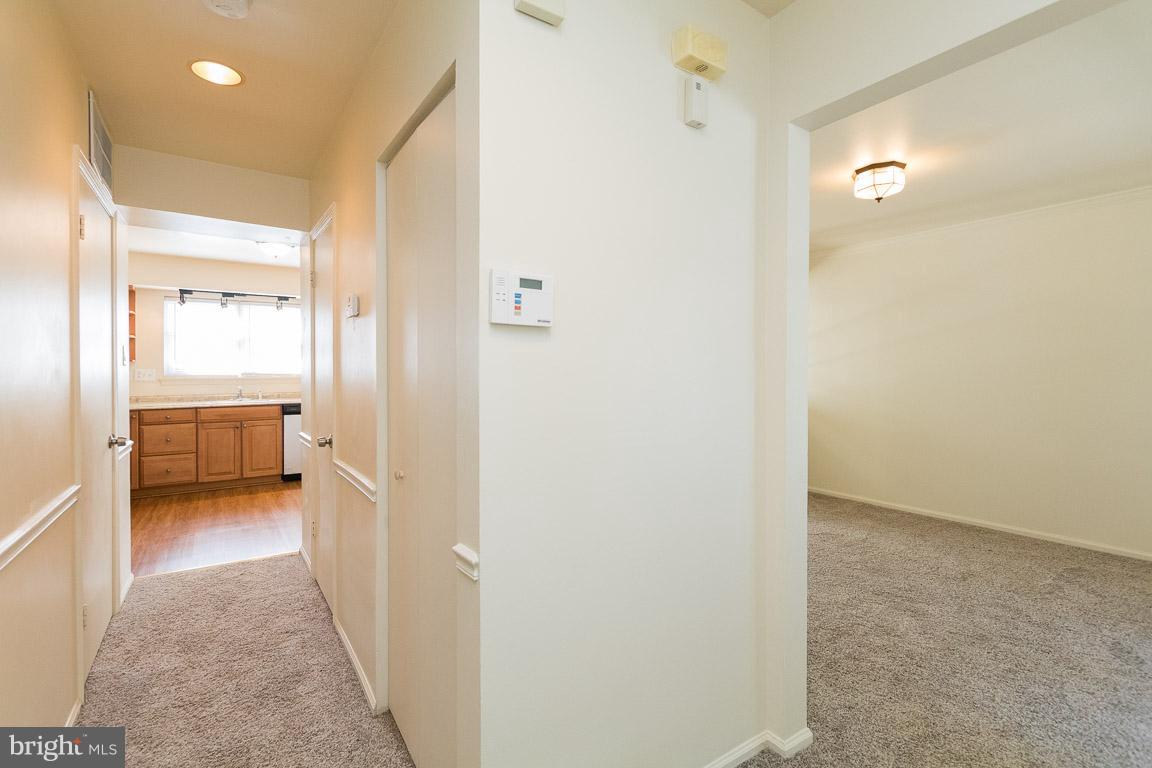 13006 Country Ridge Drive Germantown, MD 20874 - Photo 10 of 25 FRESH PAINT throughout!