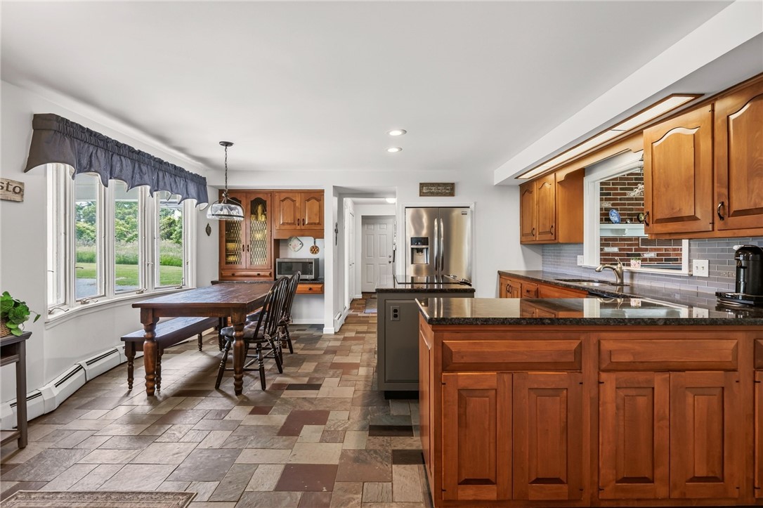 364 Island Cottage Road Greece, NY 14612 - Photo 5 of 49