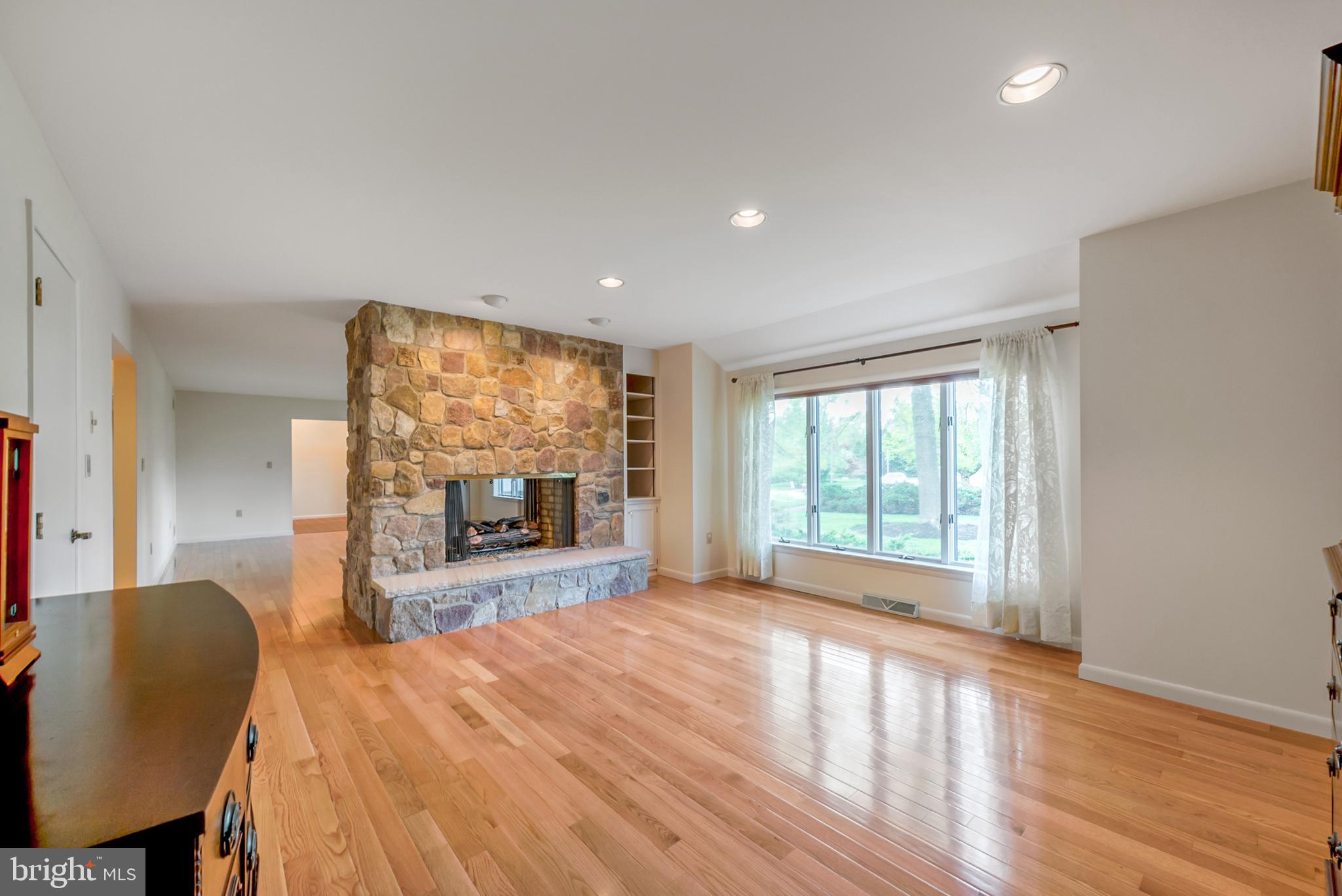 48 Crown Road Ewing, NJ 08638 - Photo 11 of 34 Dining Room
