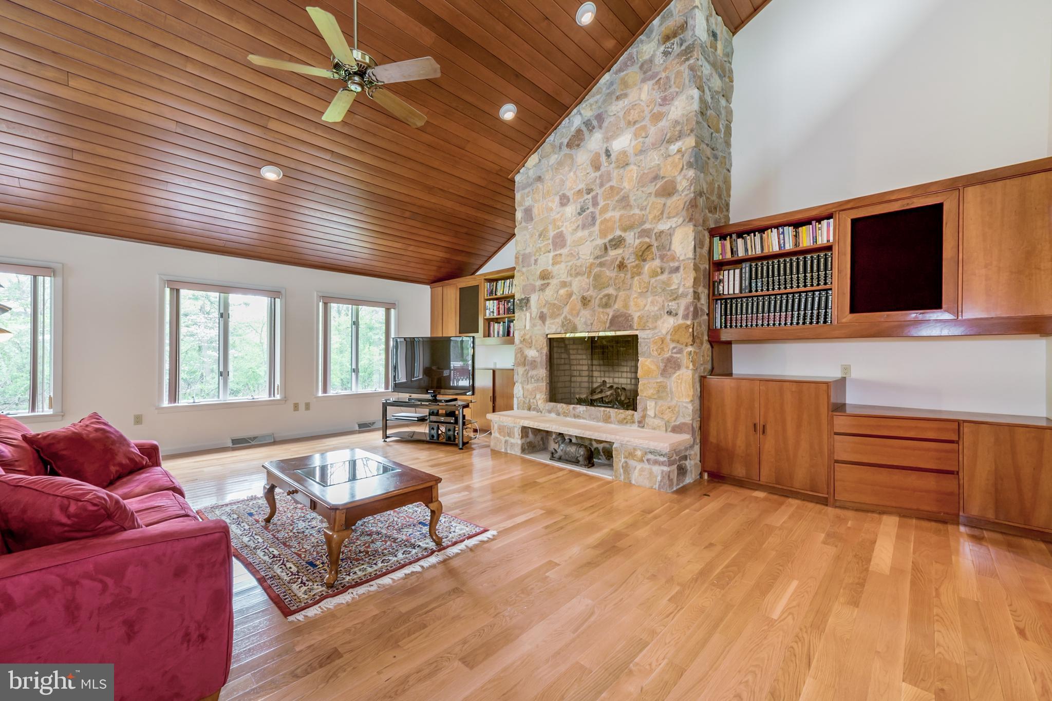 48 Crown Road Ewing, NJ 08638 - Photo 19 of 34 Family Room