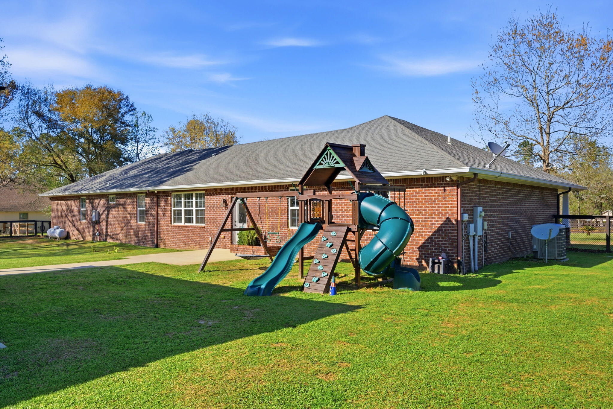 2439 Wallace Lake Road Pace, FL 32571 - Photo 44 of 59 42-web-or-mls-2439-wallace-lake-rd