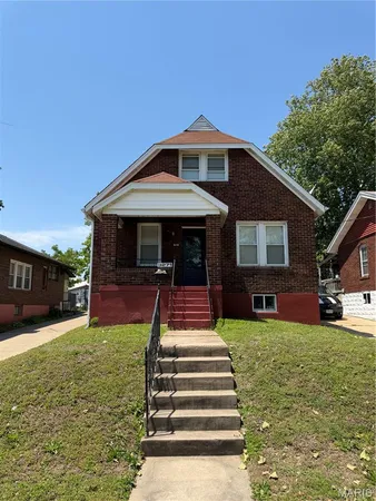 $130,000 | 3271 Marshall Avenue, St. John, MO 63114