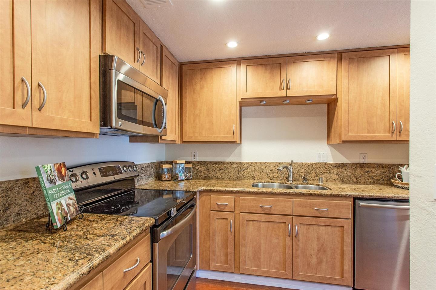 133 Union Avenue, Unit F Campbell, CA 95008 - Photo 8 of 38