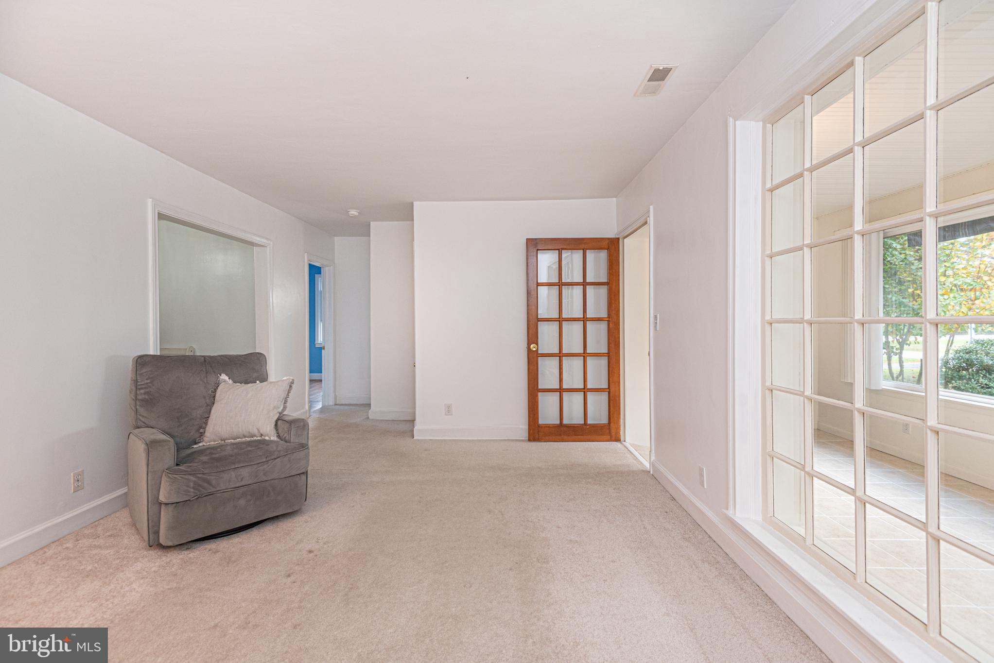 506 Park Avenue Ridgely, MD 21660 - Photo 10 of 59 a living room with furniture and windows