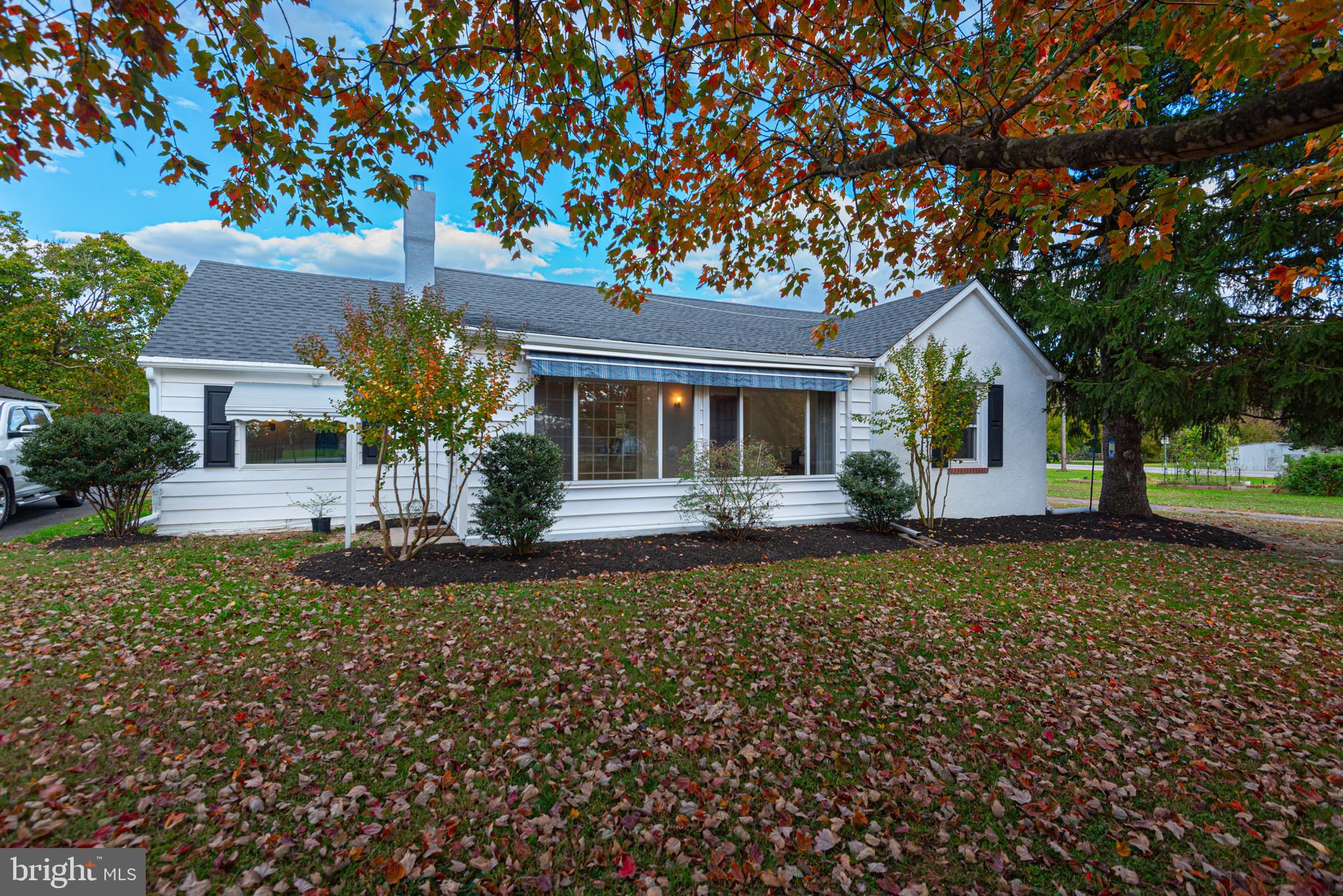 506 Park Avenue Ridgely, MD 21660 - Photo 3 of 59 front view of a house with a tree