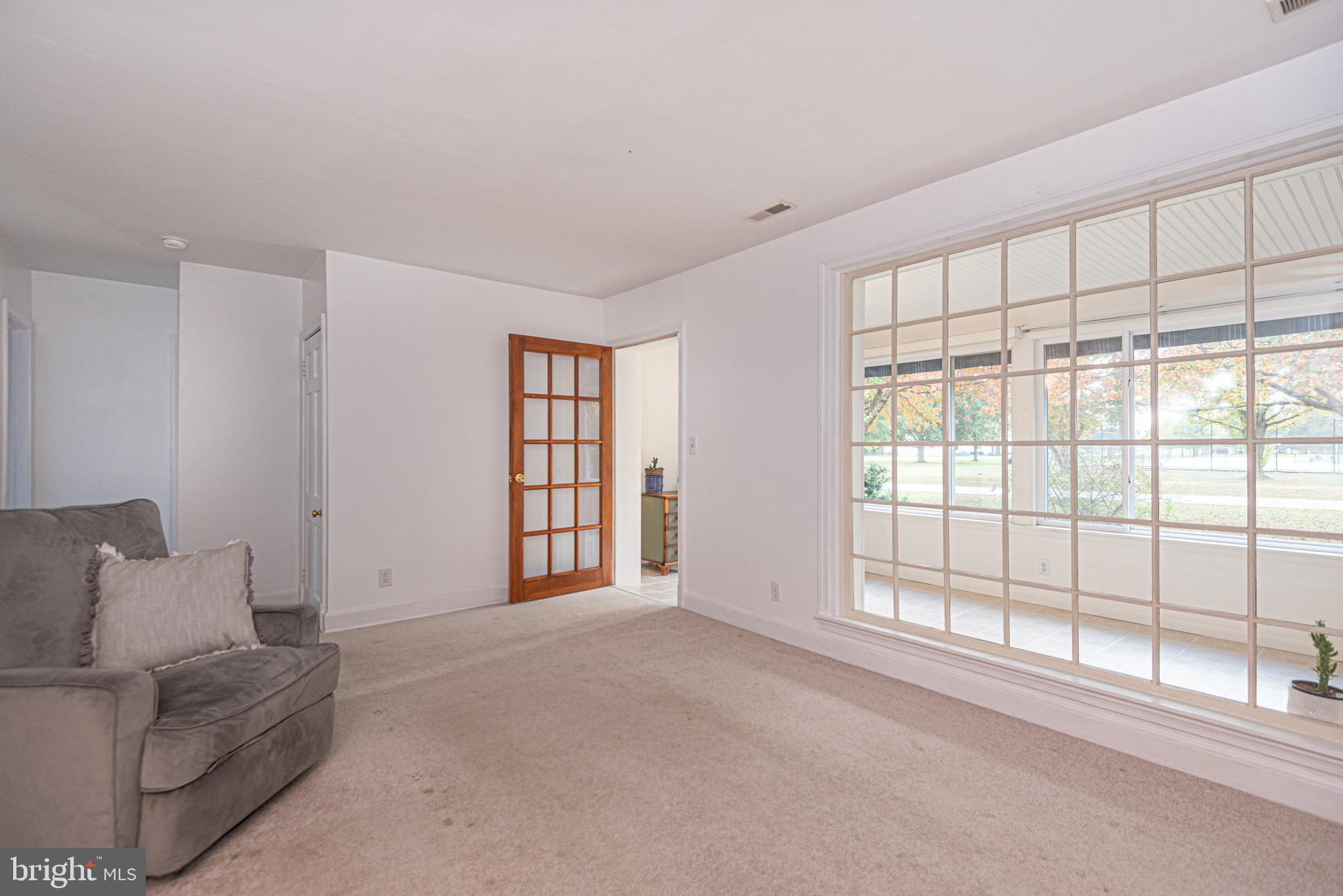 506 Park Avenue Ridgely, MD 21660 - Photo 4 of 59 Living room