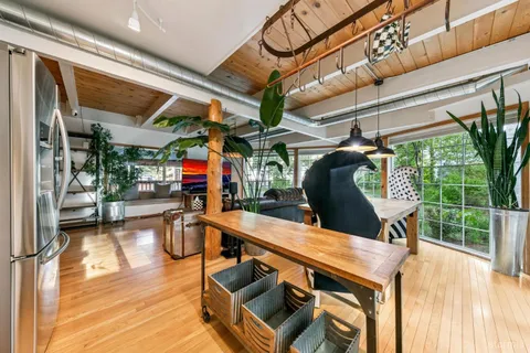 $675,000 | 643 Seneca Drive, South Lake Tahoe, CA 96150