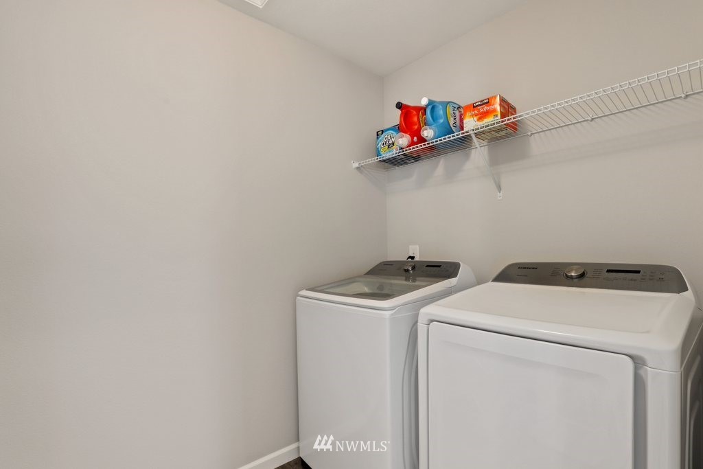 4238 Andasio Loop Southeast Port Orchard, WA 98366 - Photo 15 of 34 Gallery Image 15