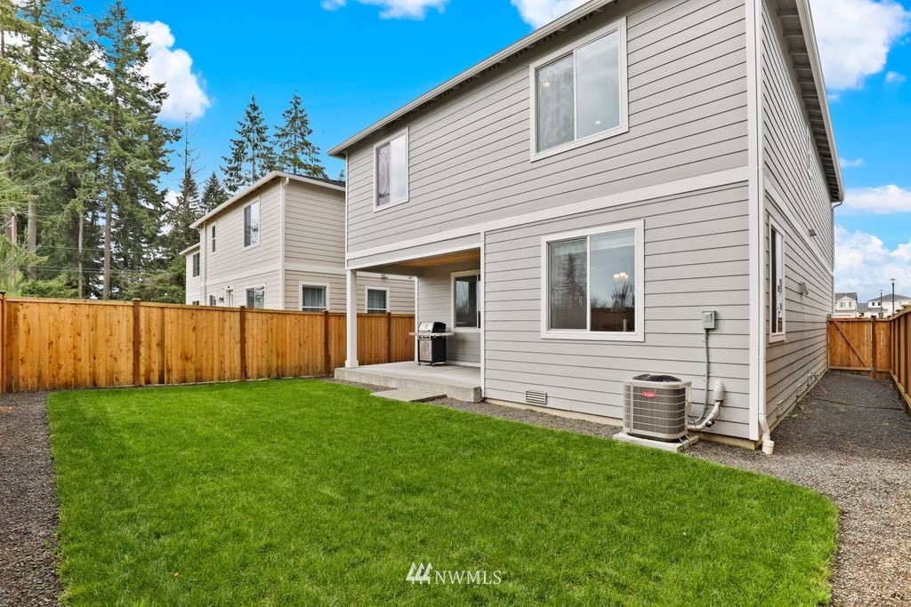 4238 Andasio Loop Southeast Port Orchard, WA 98366 - Photo 31 of 34 Gallery Image 31
