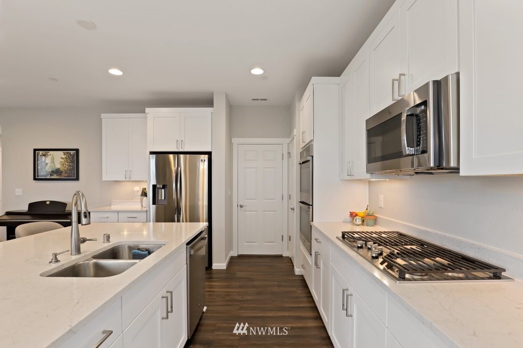 4238 Andasio Loop Southeast Port Orchard, WA 98366 - Photo 10 of 34 Gallery Image 10