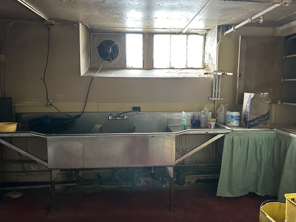 201 King Street Springfield, MA 01109 - Photo 12 of 12 a room with a sink and a window