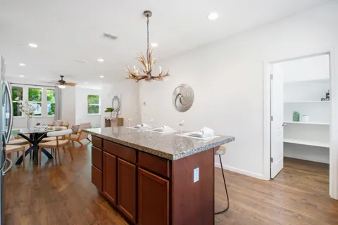 $999,888 | 61 Montecito Vista Drive, Unit 6, San Jose, CA 95111