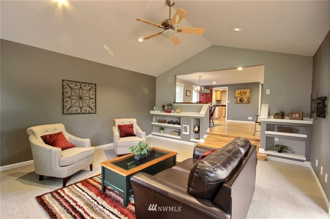 19033 Maxwell Road Southeast Maple Valley, WA 98038 - Photo 14 of 23