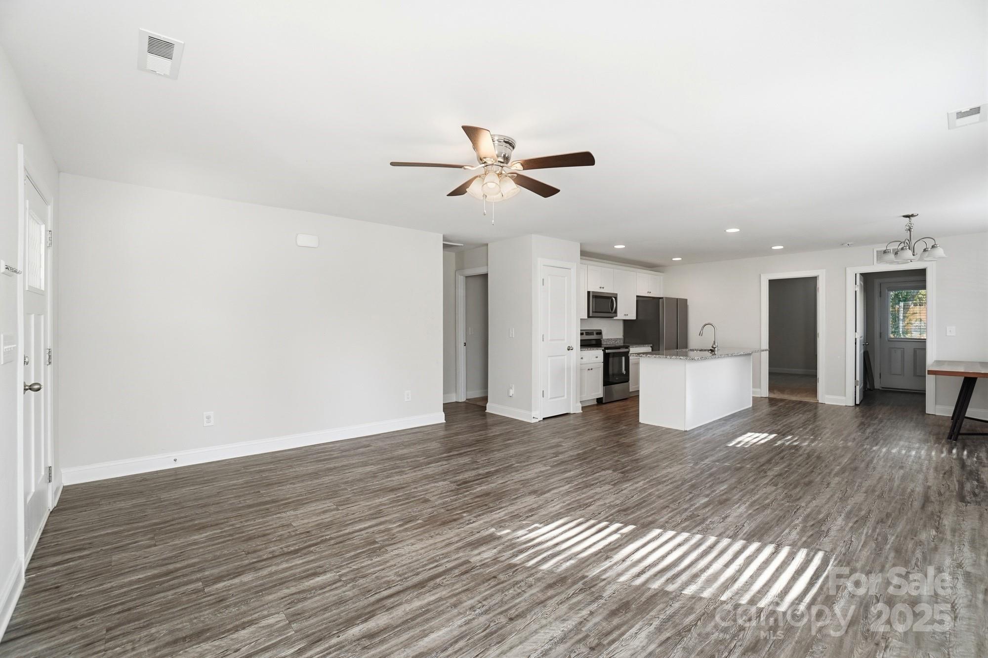 351 Center Street Kannapolis, NC 28083 - Photo 7 of 32