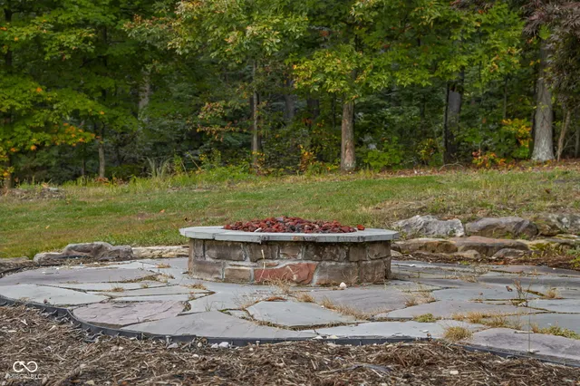 $697,000 | 4872 South Poplar Drive, Columbus, IN 47201